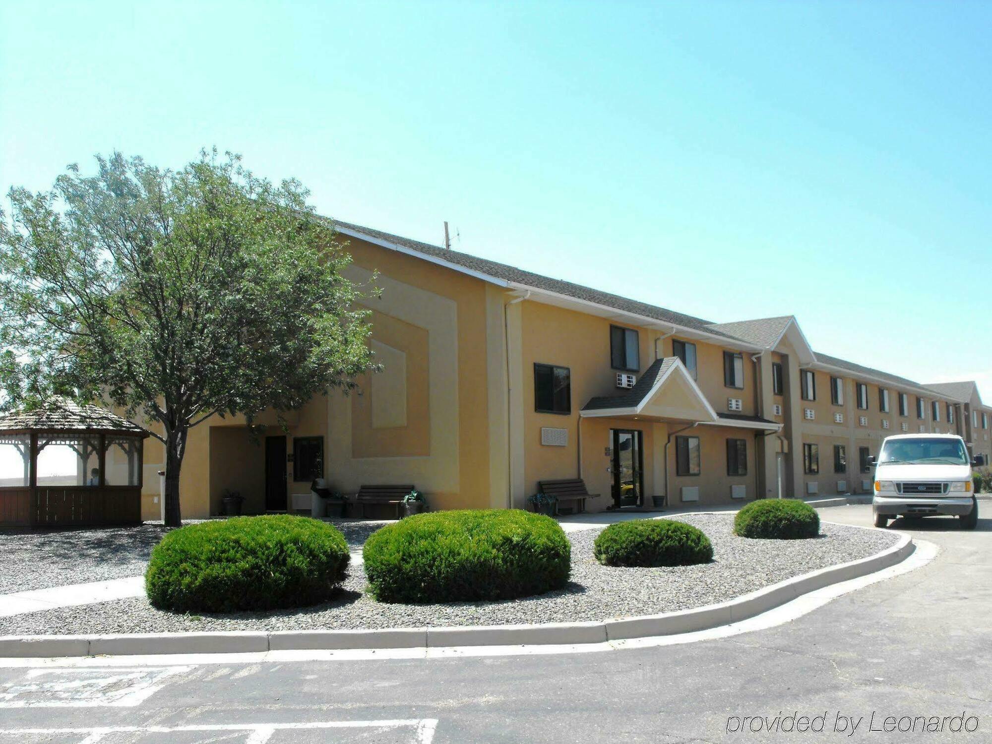 Travelodge By Wyndham Vaughn Exterior foto